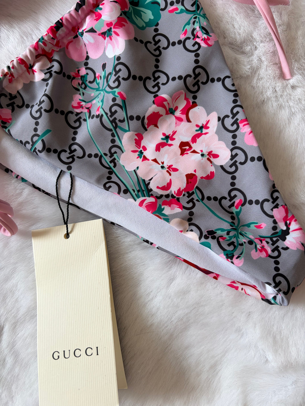 GG bikini